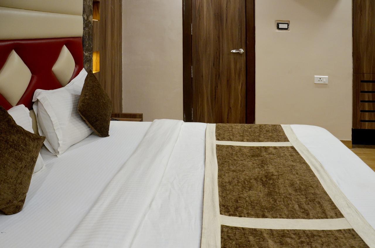 Hotel Sanjay International,Kanpur Bagian luar foto