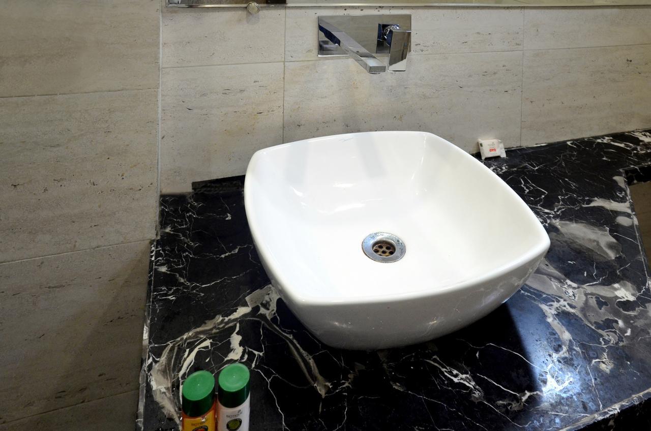 Hotel Sanjay International,Kanpur Bagian luar foto